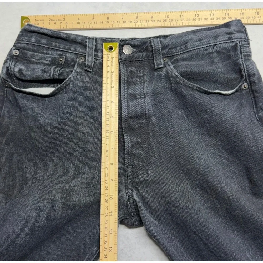 Levis 501 Original Fit Mens 32x34 Black Faded Button Fly Straight Leg Jeans
